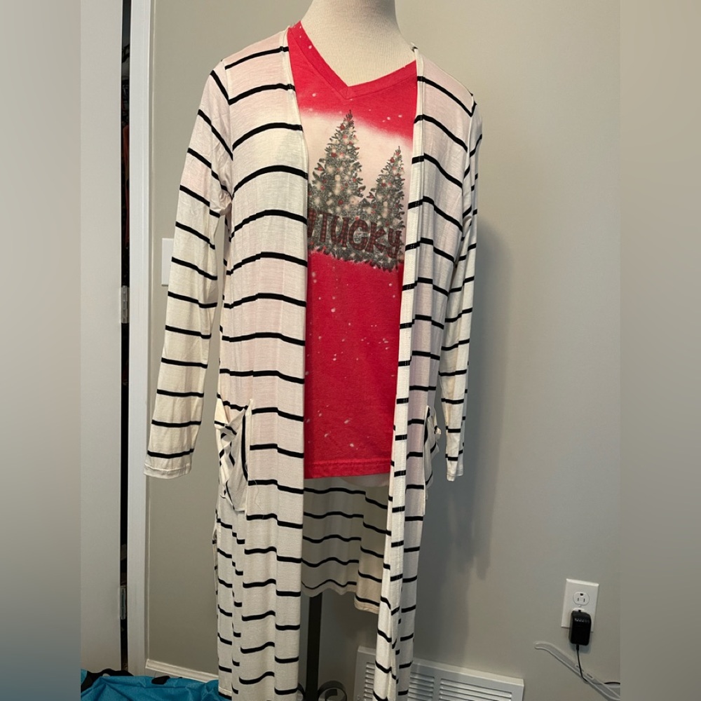 Haptic’s Ladies MED Long Cardigan